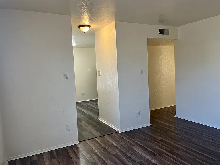 Fully Updated 2 Bedroom End Unit in Rio Rancho — Photo 37