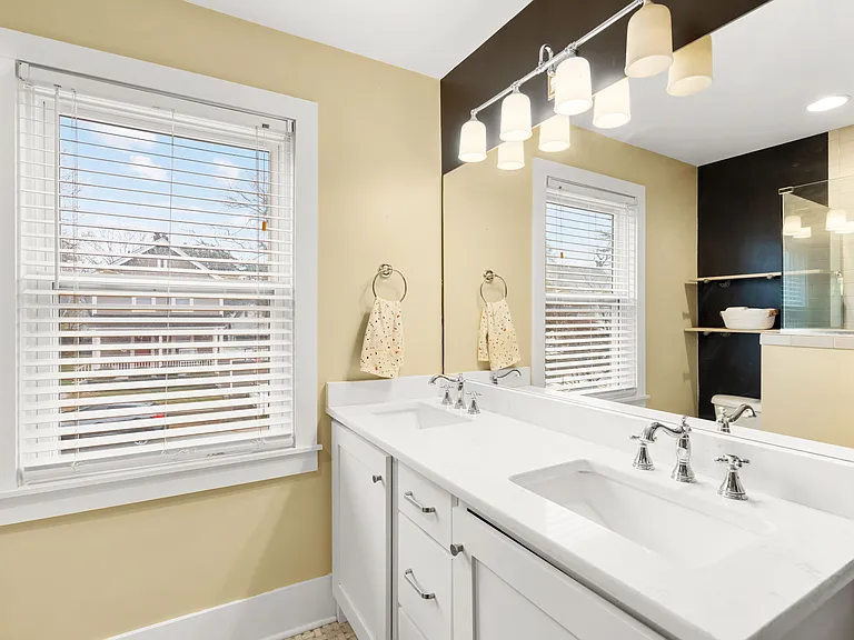 1308 Overton St — Photo 16