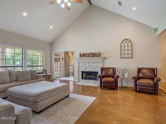 4th image of 325 Mill Pond Dr