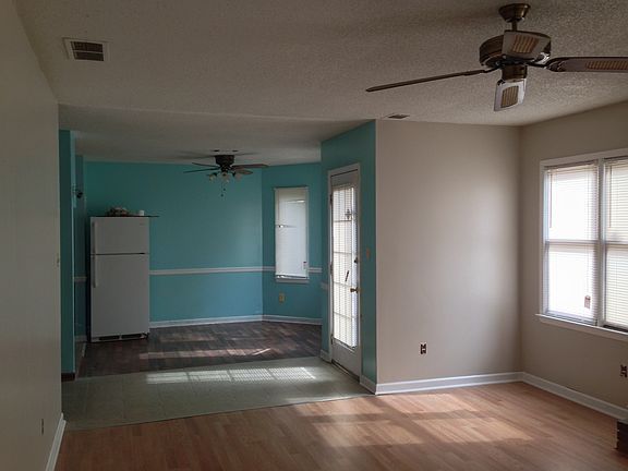 4th image of 2125 Country Walk Way SE #A