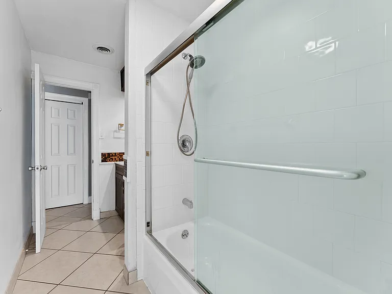 8 Polo Cir — Photo 36