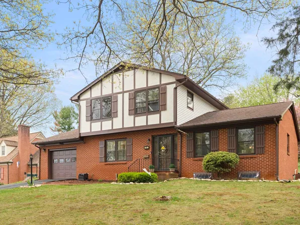 50 Woodland Dr, Staunton, VA 24401