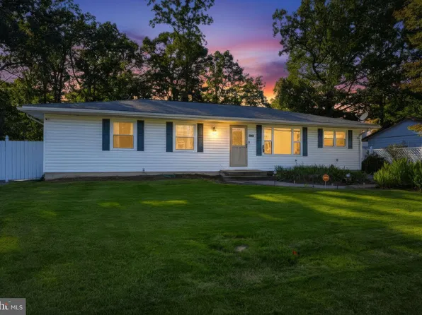 22061 Spring Valley Dr, Lexington Park, MD 20653