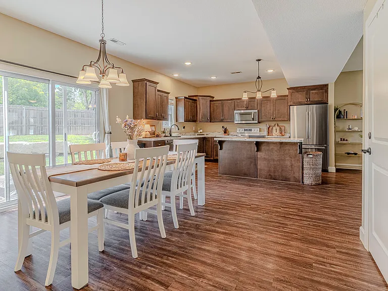 4319 Aspen Dr — Photo 6