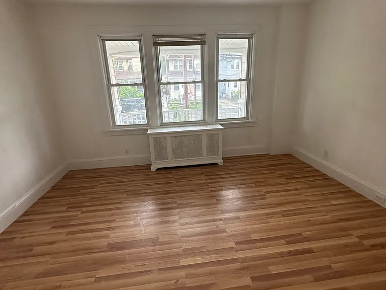 325 Hawthorne Ave #1 — Photo 7