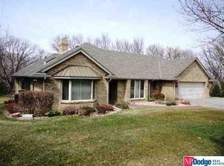 1104 Green Ct, Fremont, NE 68025