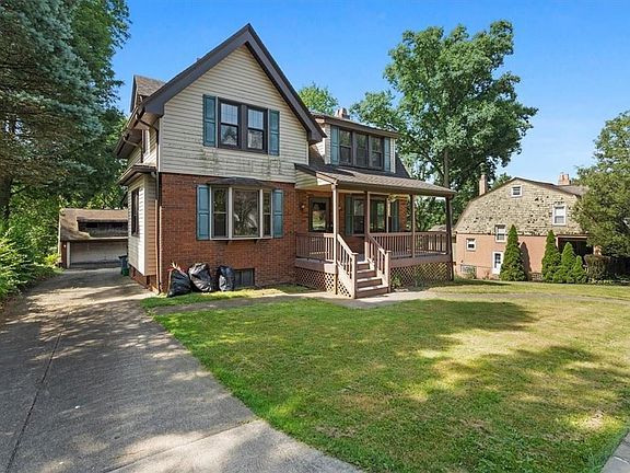 2nd image of 14 Clovelly Rd