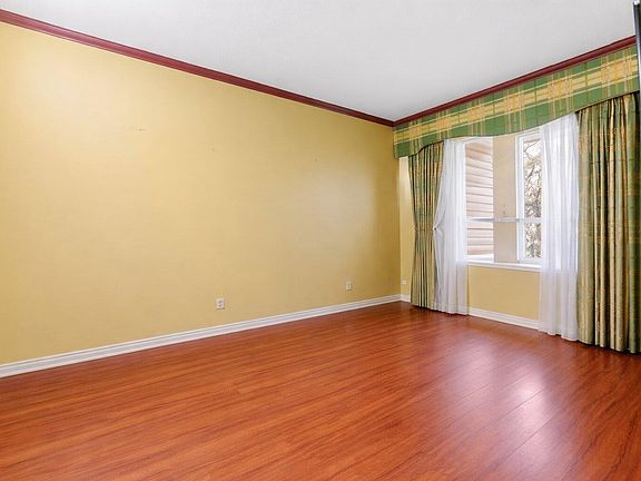 5th image of 1823 Georgia St E #308