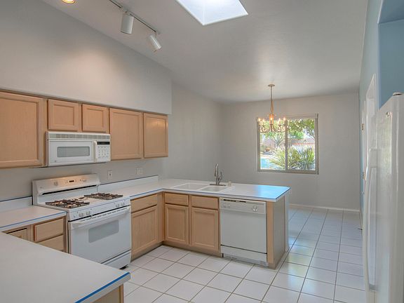 4th image of 11421 N Wheeler Ct