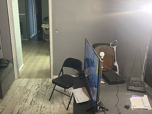 2nd image of 112 Niagara Ave