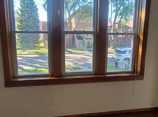 3215 S Throop St #2F, Chicago, IL 60608