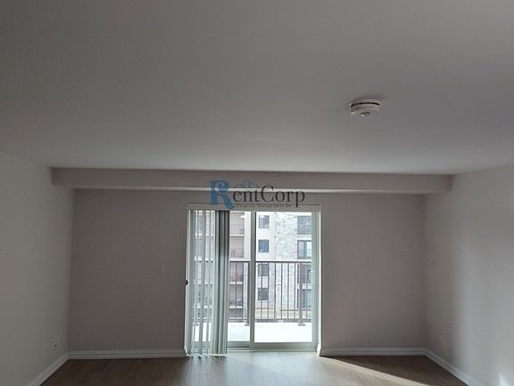 2nd image of 605-778 Laurelwood Dr #605