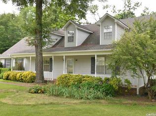 223 Weatheridge Dr, Jackson, TN 38305