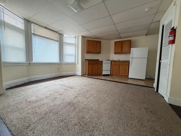 83 Englewood Ave APT 4, Boston, MA 02135