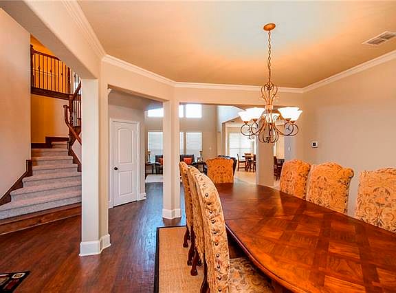 3rd image of 2749 Portside Dr