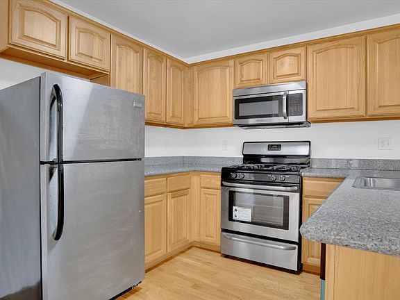 3rd image of 901 Bayshore #311