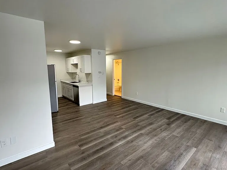 Golden Inca Apartments | Where Comfort Meets Style — Photo 15