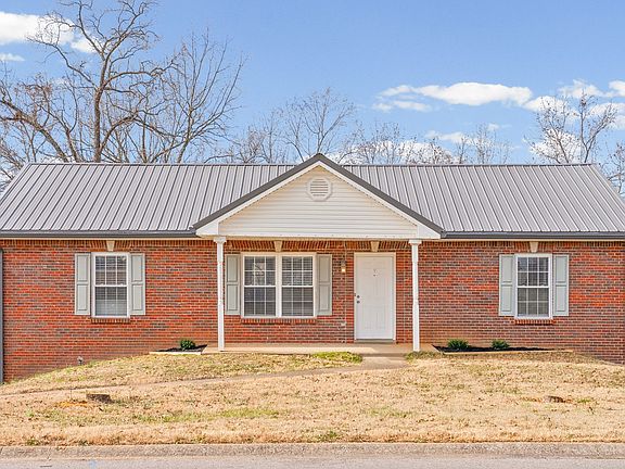 3rd image of 3366 N Henderson Way