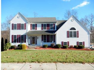 69 Jenny Clfs, Manchester, CT 06040