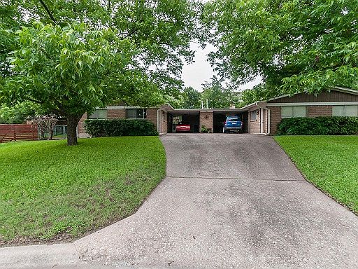 quiet duplex on cul de sac