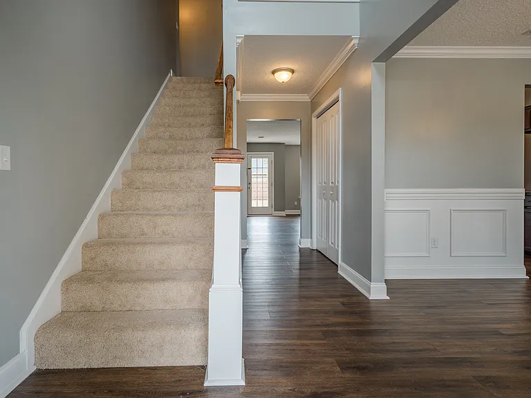 717 Highgrove Ct — Photo 5
