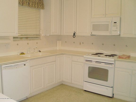 3rd image of 4578 W MIDDLETON PARK Circle