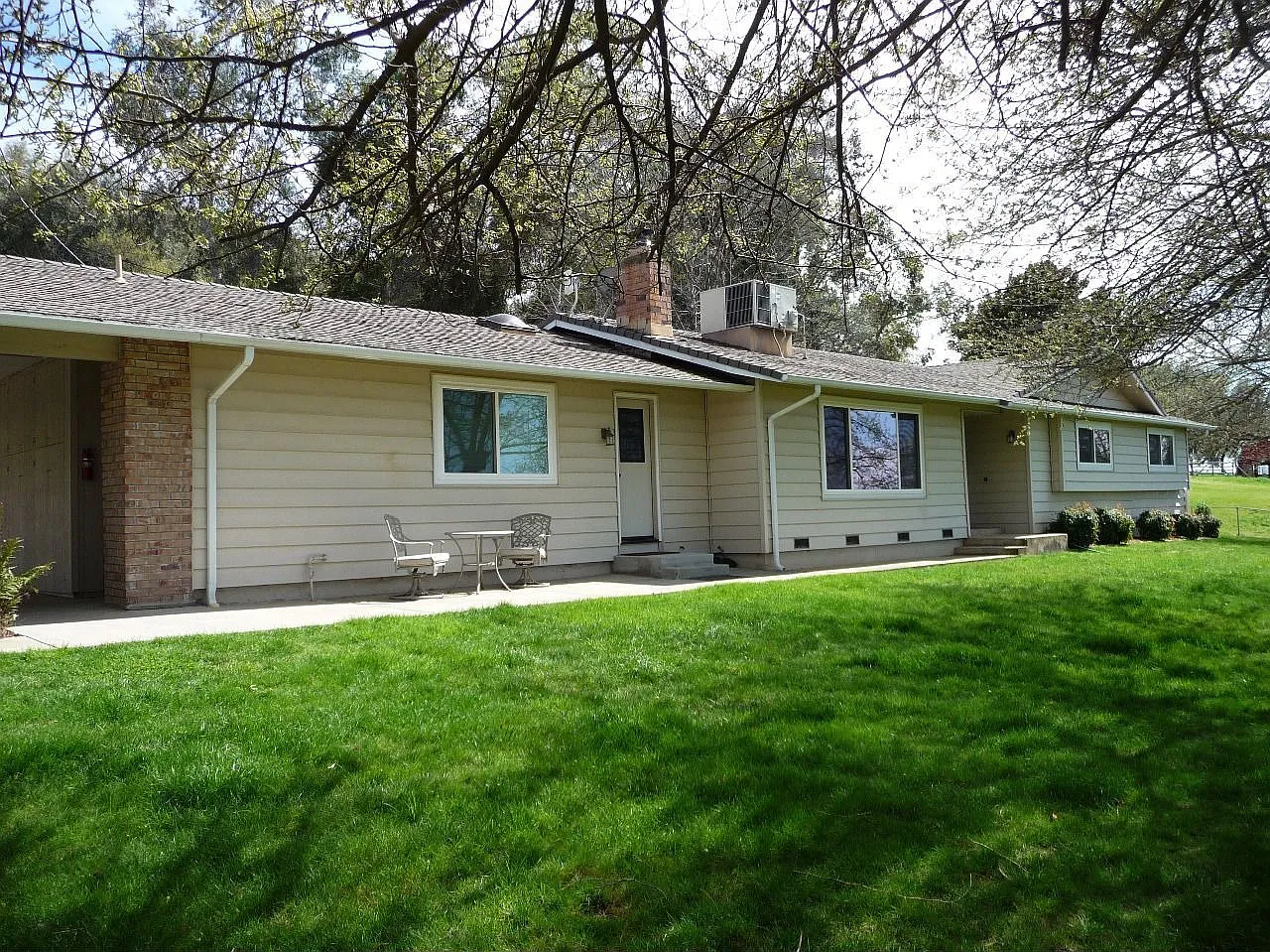 3351 Ayres Holmes Rd photo 1