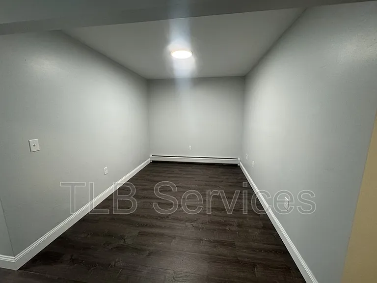 733 Main St — Photo 4