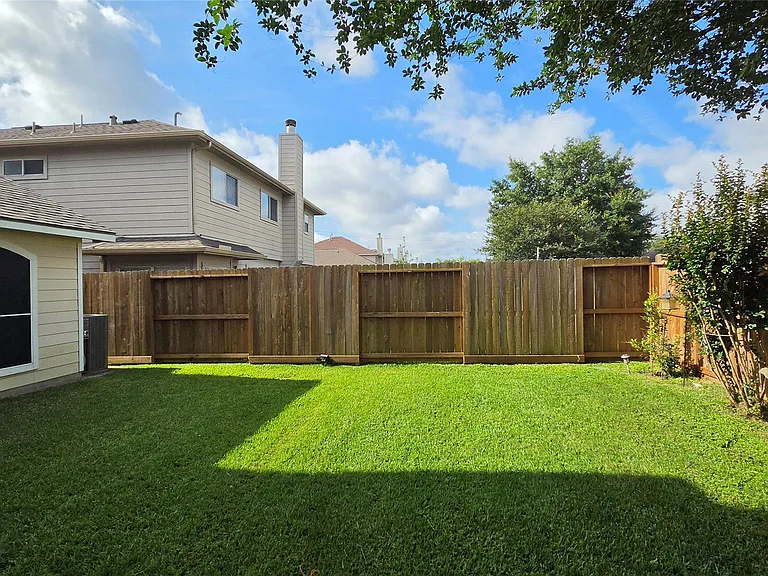11047 Knobbley Oak Ct — Photo 6