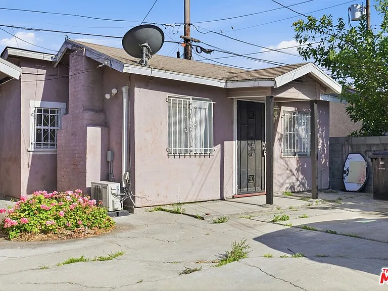 2542 Thurman Ave — Photo 12