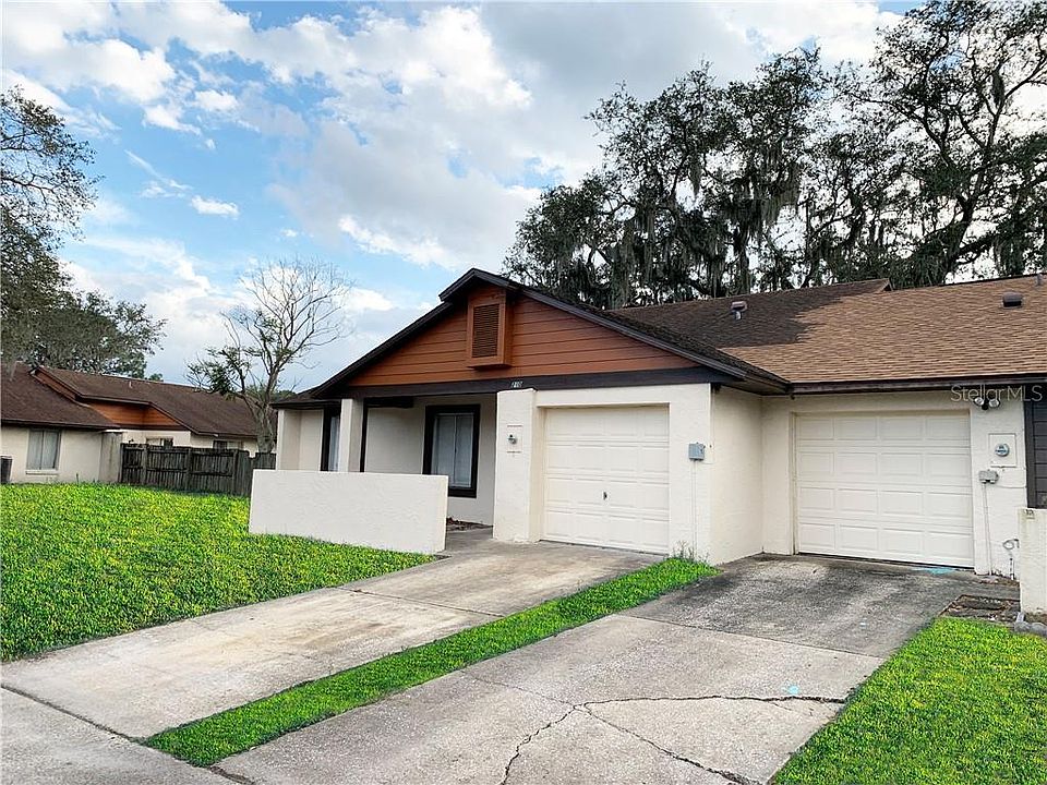 1st image of 210 Clear Lake Cir