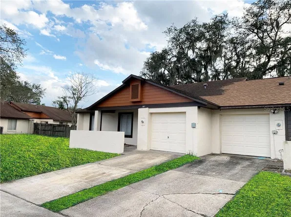 210 Clear Lake Cir, Sanford, FL 32773