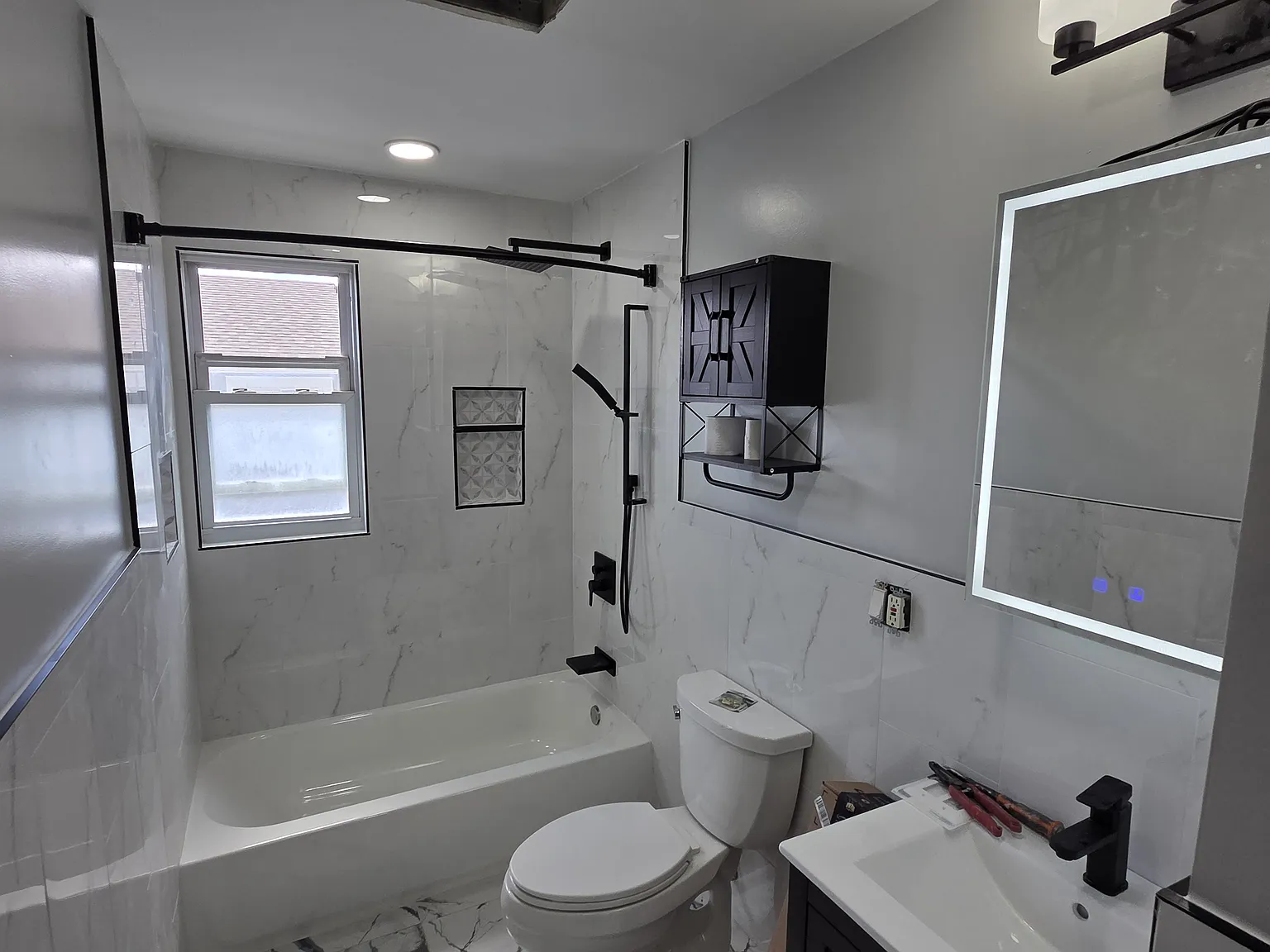 2 bed, 900 sqft, $2,850 — Photo 2
