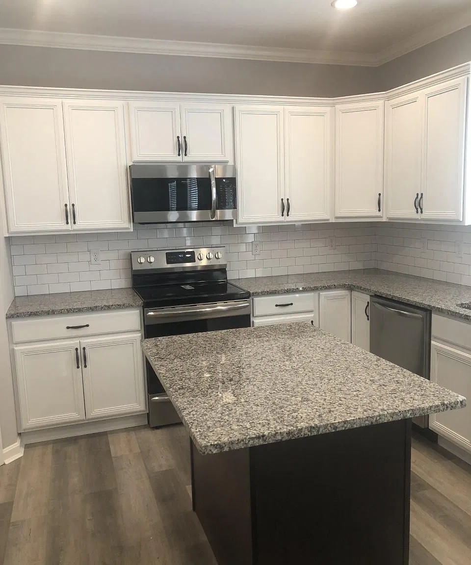 4 bed, 3.5 bath, 3325 sqft, $2,795 — Photo 4
