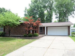 210 Bitterwood Dr, Ballwin, MO