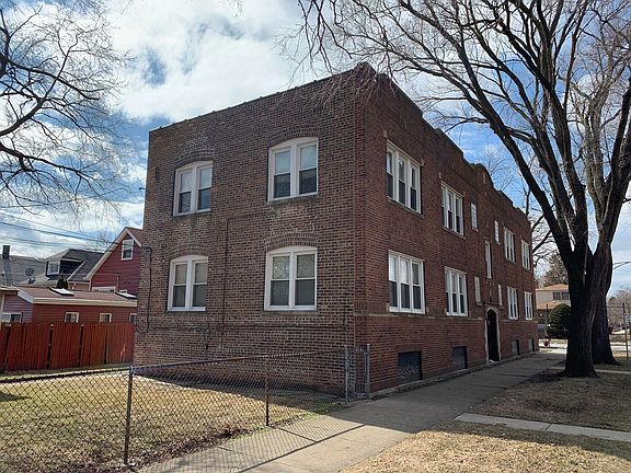 2nd image of 8401 S Essex Ave #2W