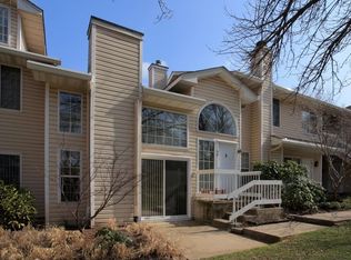 28 Fieldstone Rd, Bedminster, NJ 07921