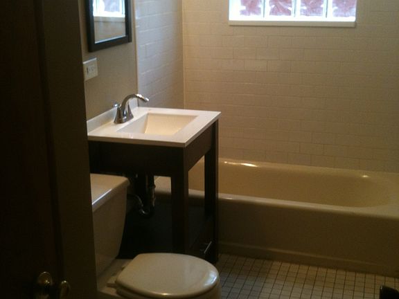 5th image of 1238 Elgin Ave