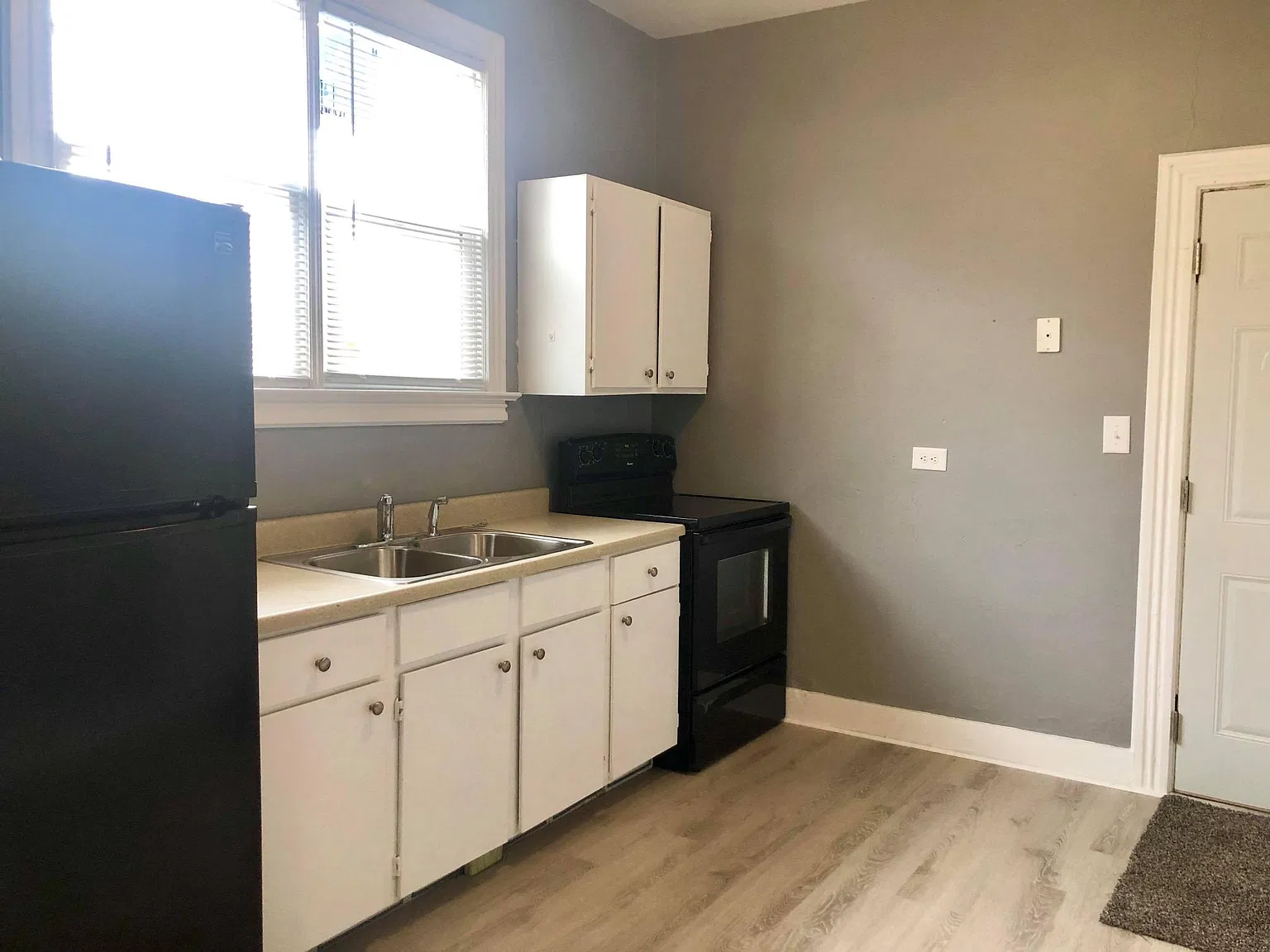 918 E Center St — Photo 4