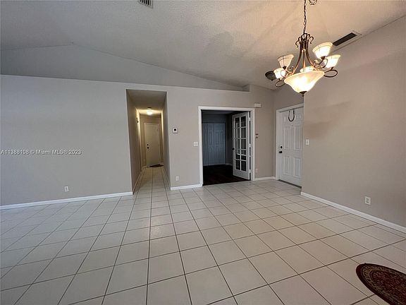 5th image of 1931 SW 176th Ave