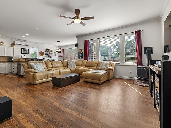 5th image of 32 Fountain Way