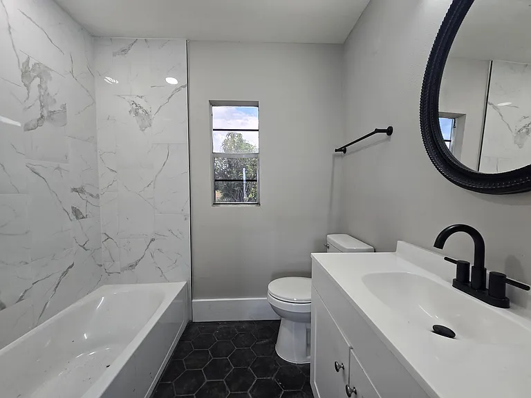 540 Park Ave — Photo 13