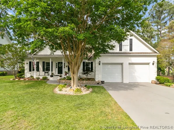 615 Whispering Pines Dr, Spring Lake, NC 28390