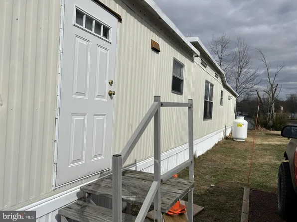 45 James Ave, Vincentown, NJ 08088