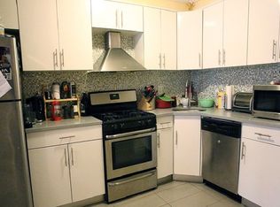 64 W North Blvd, Chicago, IL 60610