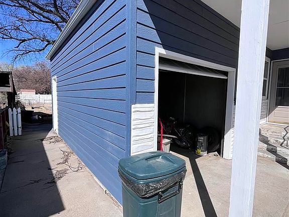 5th image of 1228 Emerson Ave