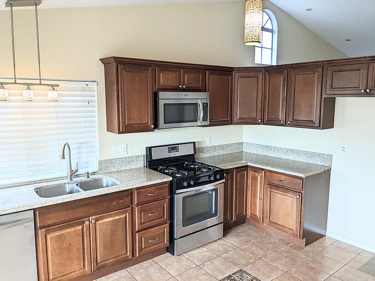 14504 Mountain High Dr — Photo 6