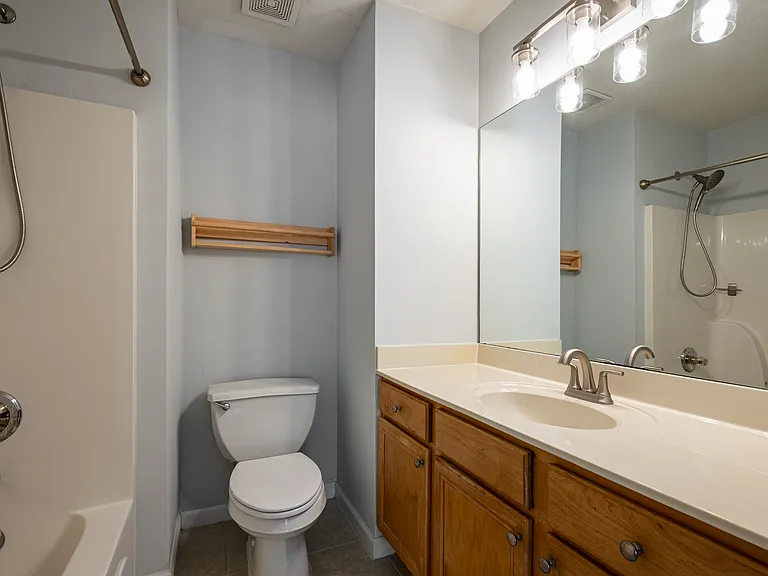 140 Galecrest Dr — Photo 13