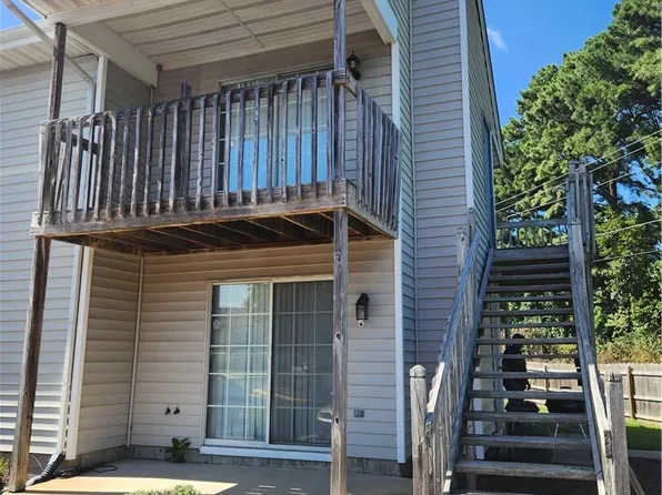 3700 Towne Point Rd #B, Portsmouth, VA 23703