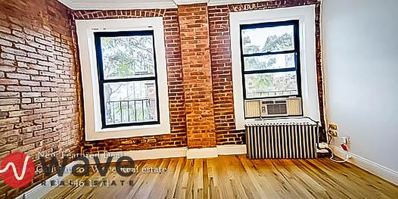 Rented by Wave Real Estate Group | media 19